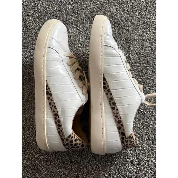 Emmer & Oat Boutique Womens Low Top Sneakers White Croc Leopard Stripe - Image 7