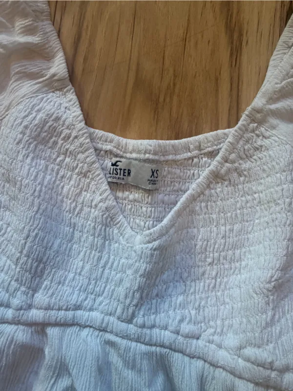 Hollister White Smocked Long Sleeve Crop Top XS - Image 2