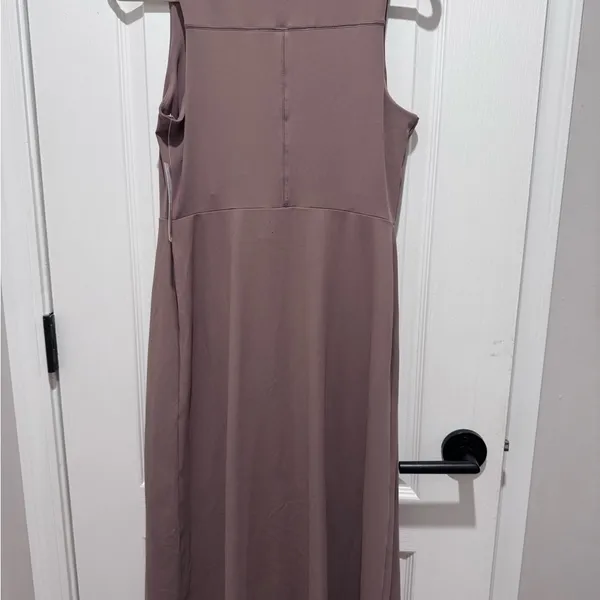 Isabel maternity dress- size medium - Image 2