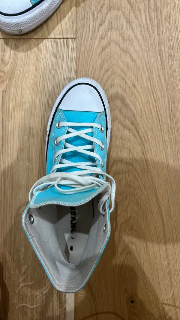 Women’s bright blue high top converse  - Image 4