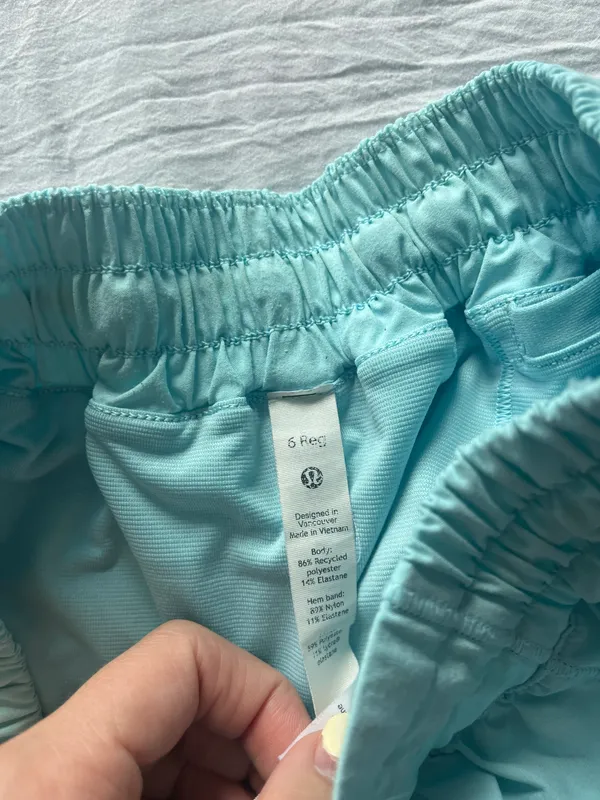 Lululemon Hotty Hot Short 2.5” - Image 2