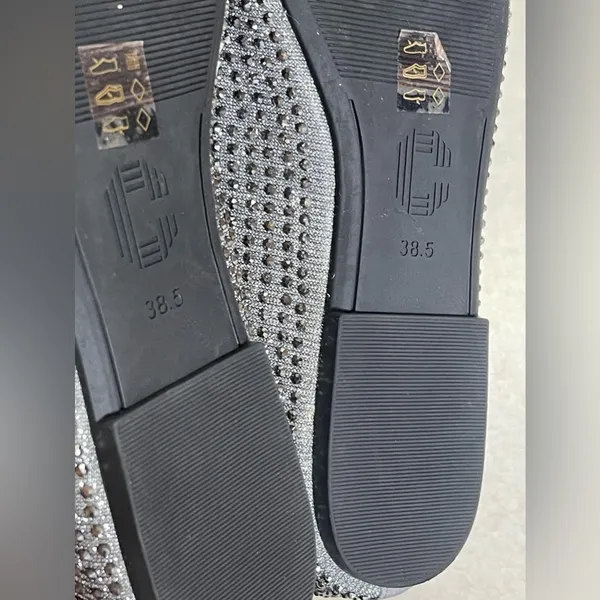 CARVELA Women's Shine Gem-Detail Slip-On Flats Grey & Silver Size 8.5 - Image 13