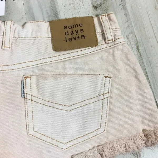 Some Days Lovin’ Distressed Daisy Dukes Shorts S v6x - Image 4
