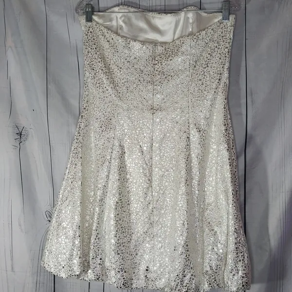 Vintage Jessica McClintock White and Silver Strapless Mini Cocktail Party Dress - Image 11