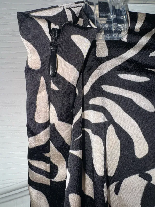 Target future collective alani noelle Tropical palm leaf Skirt Black & Cream NWT - Image 6