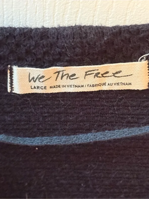 Free People Fall For You Twist Front Tee in Black - Image 4