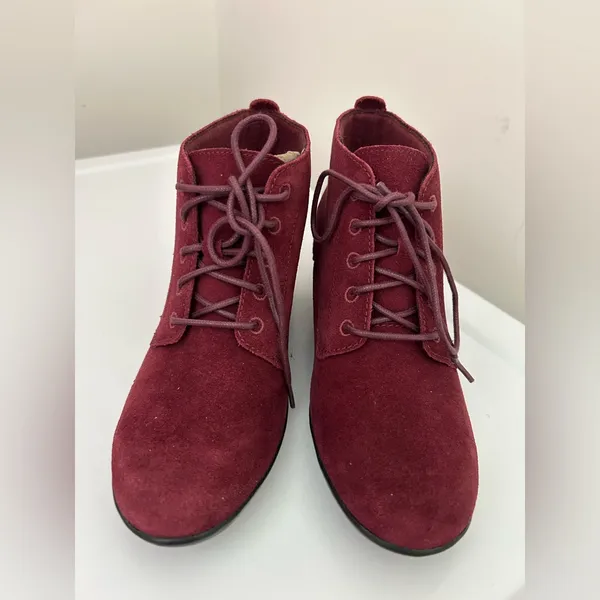 Clarks Suede Lace Up Booties Burgundy Purple Size 6 - Image 2