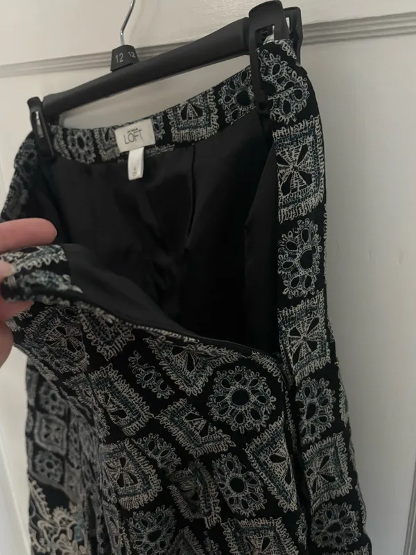 Loft Patterned Skirt - Image 4
