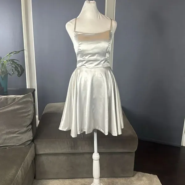 Women’s Silver Satin Short Prom Party Dress Spaghetti Straps Size 6 *READ - Image 14