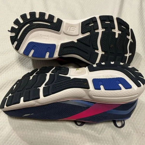 Brooks Women's Trainers - Image 6