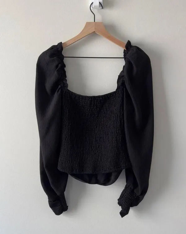 ASTR the Label Ruched Smocked Back Long Sleeve Top Ruffle Solid Black Classy S - Image 4