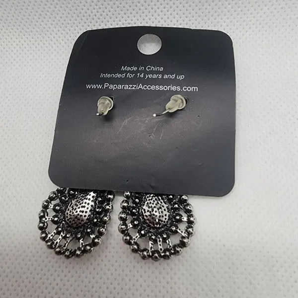 NWT Paparazzi Diamond Dazzle Silver Rhinestone Teardrop Earrings - Image 4