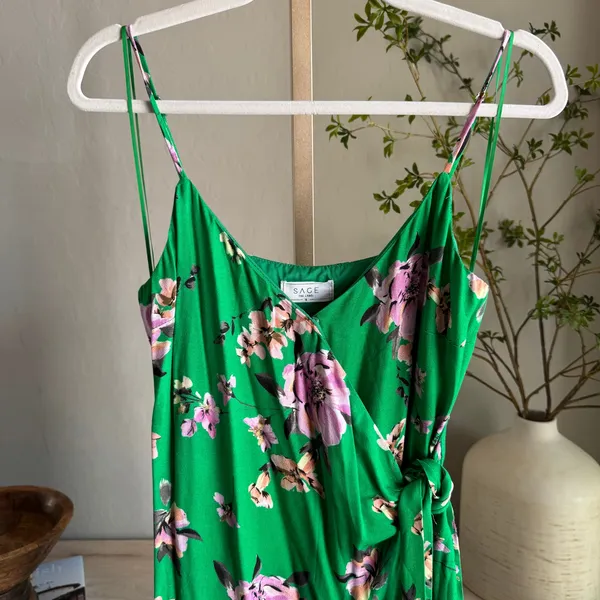 Sage The Label Greener Side Floral Wrap Midi Dress Green Small NWT - Image 4