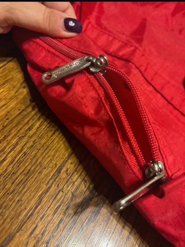 Baggallini Red Tote - Image 10