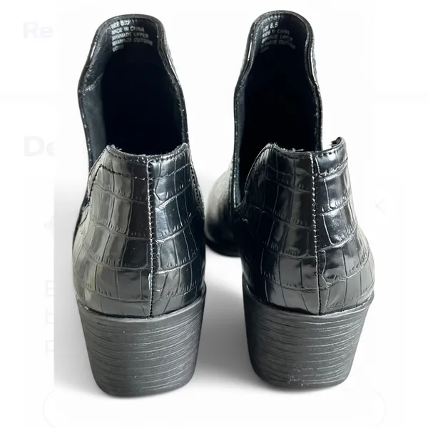 Volatile Chronicle Bootie (Women) Size 8.5 black. - Image 5