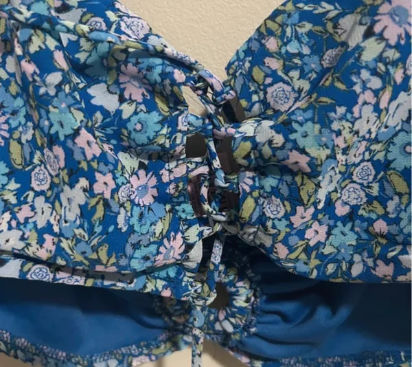 Blue floral crop top - Image 3