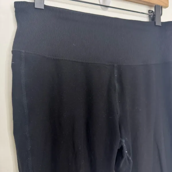 ALO Yoga High-Waist Alosoft Lounge Leggings Black Ribbed Size Small - Image 3