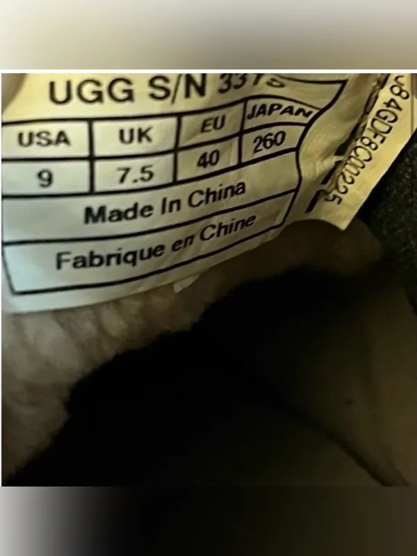 UGG Laela Suede Sneakers Size 9 Cream Beige Tan - Image 3