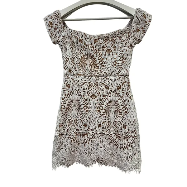 Boohoo Off the shoulder Short White Lace Dress Bodycon Size 4 bridal cocktail - Image 2