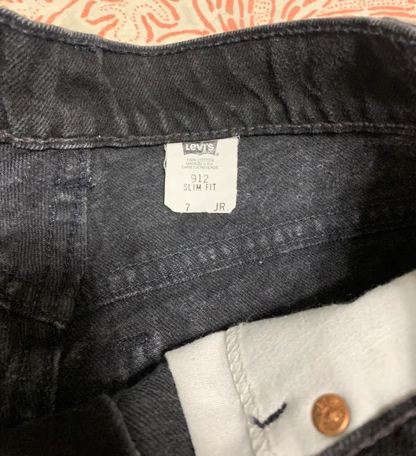Levi's Jean Shorts - Image 5