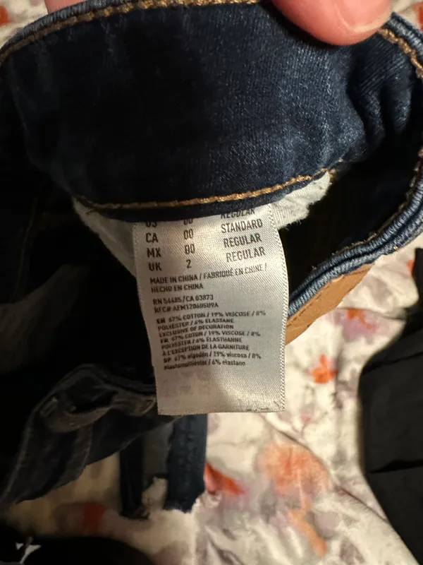 American Eagle Outfitters - Image 4