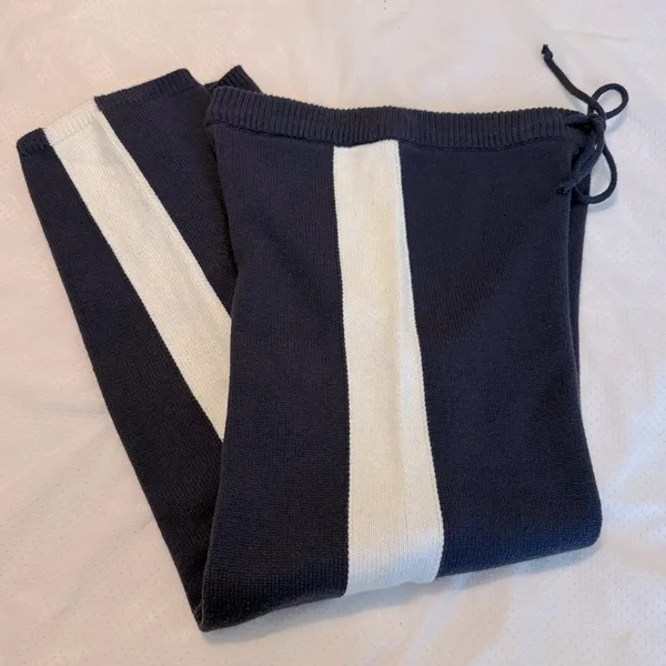 Le Lis Dark Blue Knit Sweater Wide Leg Pull On Pants w/ White Side Strip Medium - Image 5