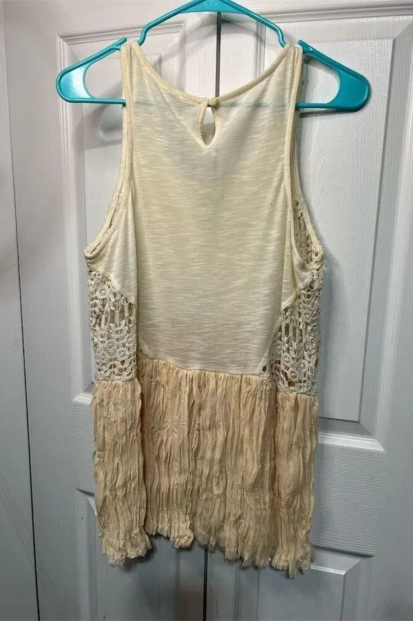 Ginnicks by BKE Women's Ivory Tunic Tank Top M Lace Rhinestone Trim - Image 4
