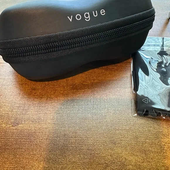 Vogue Classic Black unisex glasses to add prescription - Image 5