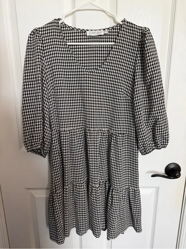 Petal & Pup Black & White Gingham V-Neck Tiered Dress w Puff Sleeves Size 6 - Image 2