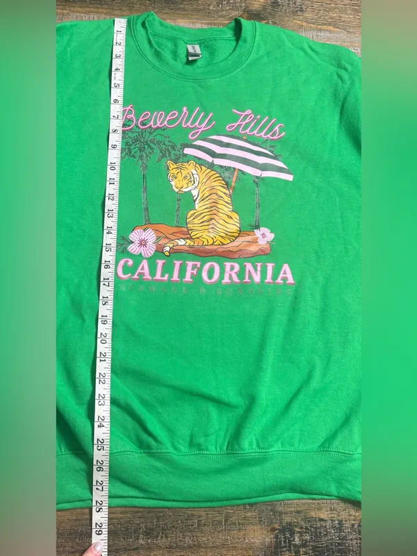 Gildan Green 'Beverly Hills California' Graphic Sweatshirt - Image 7