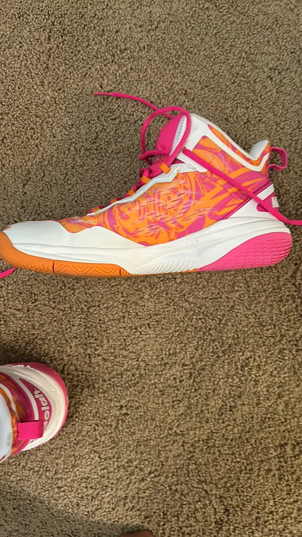 Moolah Basketball Shoes Pink Size 10 - Image 3