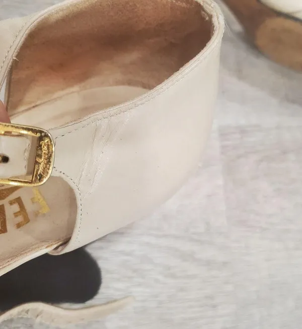 Salvatore Ferragamo Beige Leather Heels Made in Italy - Image 4