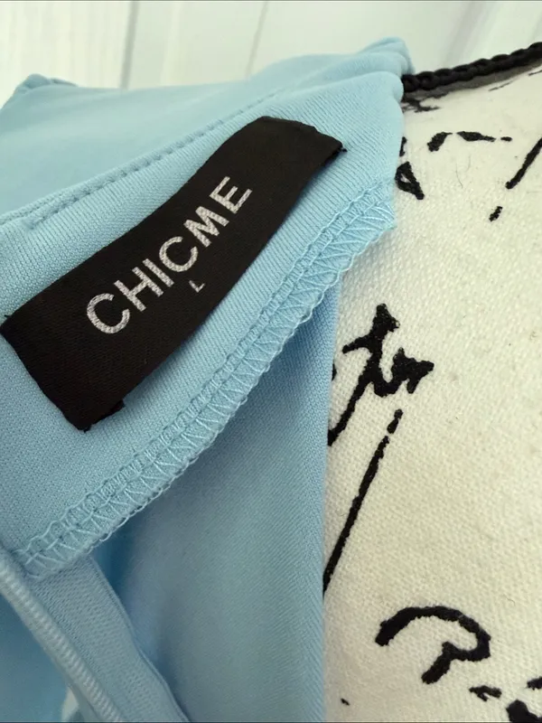 ChicMe Light Blue Belted Midi Dress with Front Zip Detail - Image 9