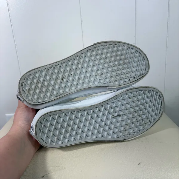 Vans Solid White Classic Slip On Low Top Casual Sneakers Canvas M5.5/W7 Retro - Image 6
