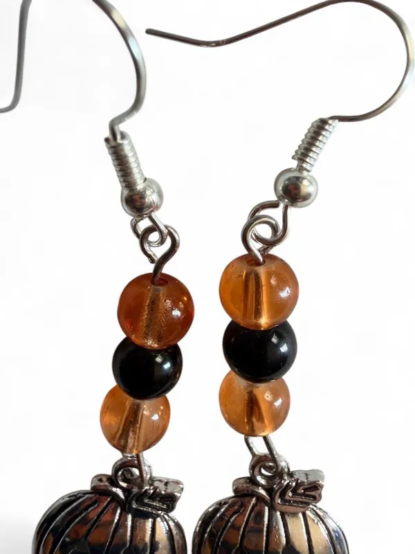 Handmade Jack-O’-Lantern Halloween Earrings - Image 4