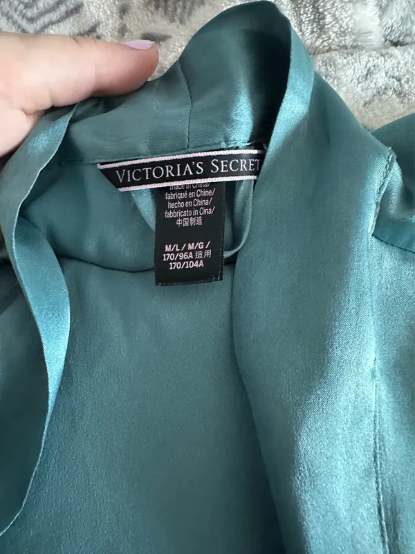 Victoria's Secret Robe Vintage - Image 4