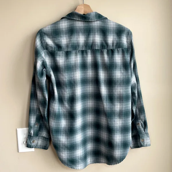 Abercrombie & Fitch soft A&F Collection green white button down top women's‎ S - Image 7