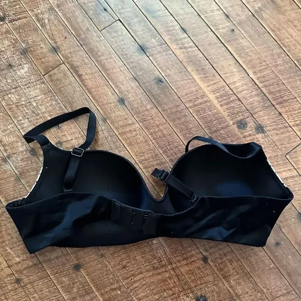 Victoria’s Secret black nude lace padded no wire 36C bra - Image 2