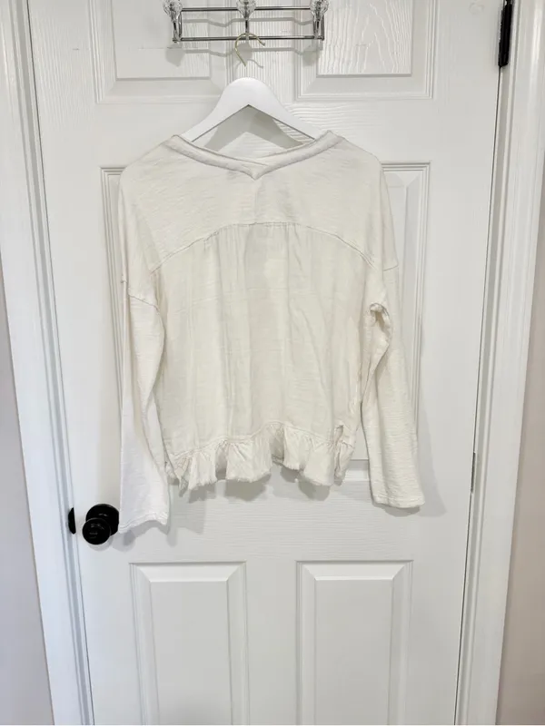 Anthropologie Pilcro Cream Coastal Boho Cotton Ruffle Hem Organic Modern V-Neck Small Shirt - Image 8
