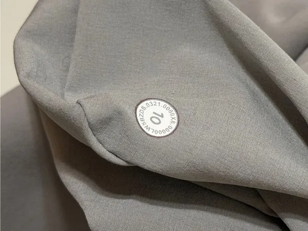 Lululemon On The Fly Jogger Tan Woven Size 10 - Image 4