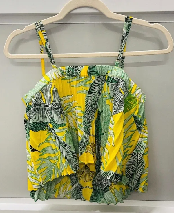 Lulus Chase the Sun Yellow Tropical Print Pleated Crop Top - M - Image 6
