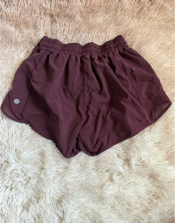 Lululemon Shorts Hotty Hot - Image 2