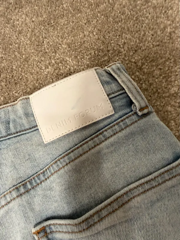 Aritzia Denim Forum The ’50s Arlo Light Wash Denim Shorts Size 26 - Image 5