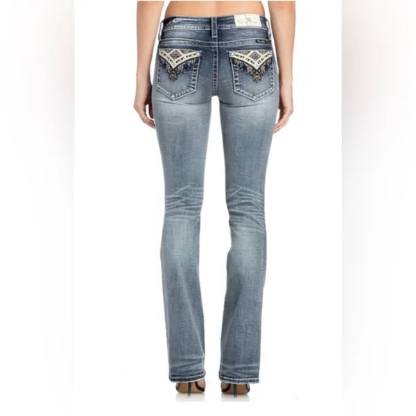 Miss Me Women's Mid Rise Chloe Boot Cut Jeans Size 27 bling pockets - Image 5
