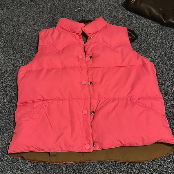 American Eagle Vintage reversible, vest, brown, and pink - Image 3