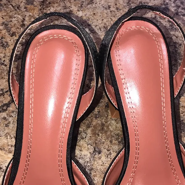 Heels-dressy with sparkels. Size 8 - Image 8