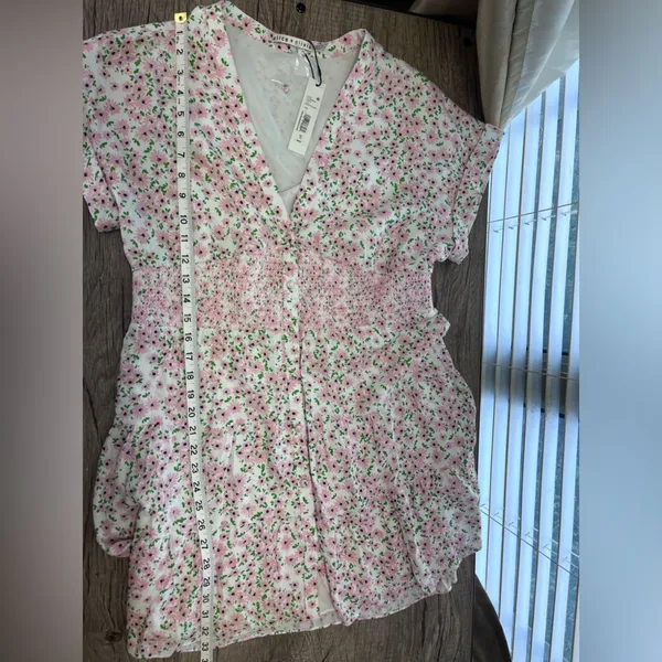 ALICE + OLIVIA Keela Smocked-Waist‎ Button-Front Dress size 10 - Image 7