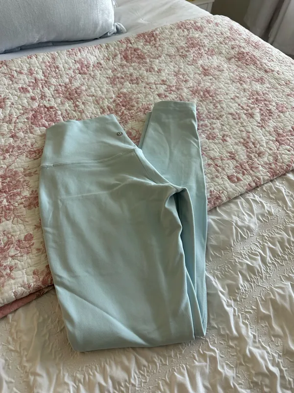 Lululemon Icing Blue Align Leggings 28" - Image 2
