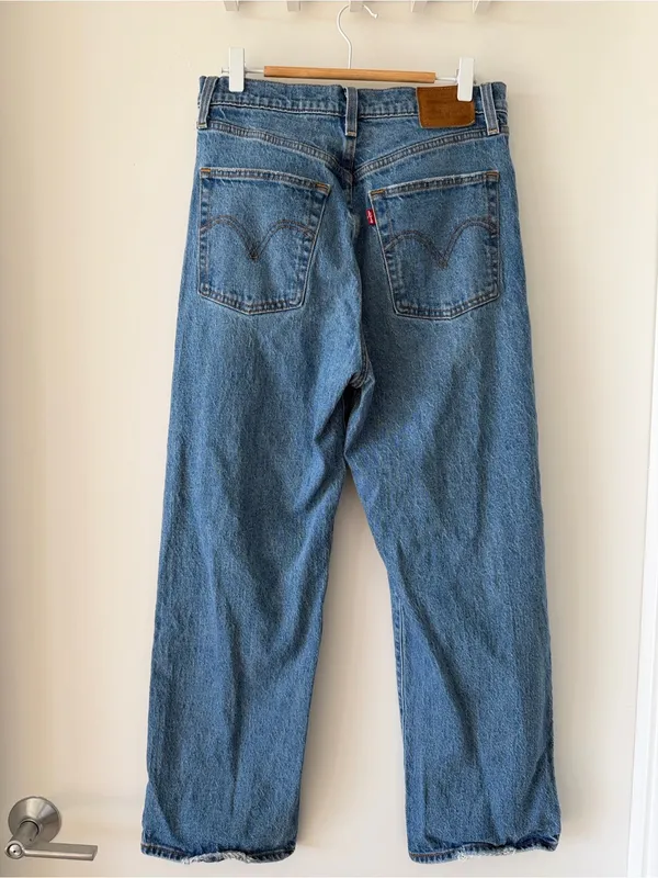 Levi's Levi Strauss Ribcage Straight Ankle Jeans Medium Wash - Image 2