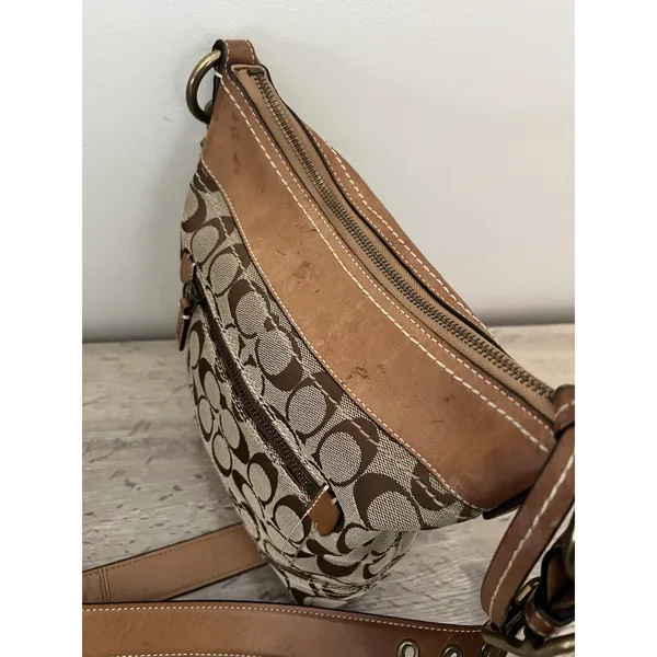 Coach Vintage Y2K F061-10402 Signature Jacquard Monogram Crossbody Bag - Image 3